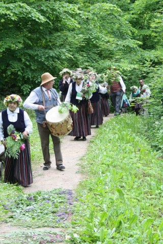 Cesvaines kultūras nama folkloras kopa "Krauklēnieši"